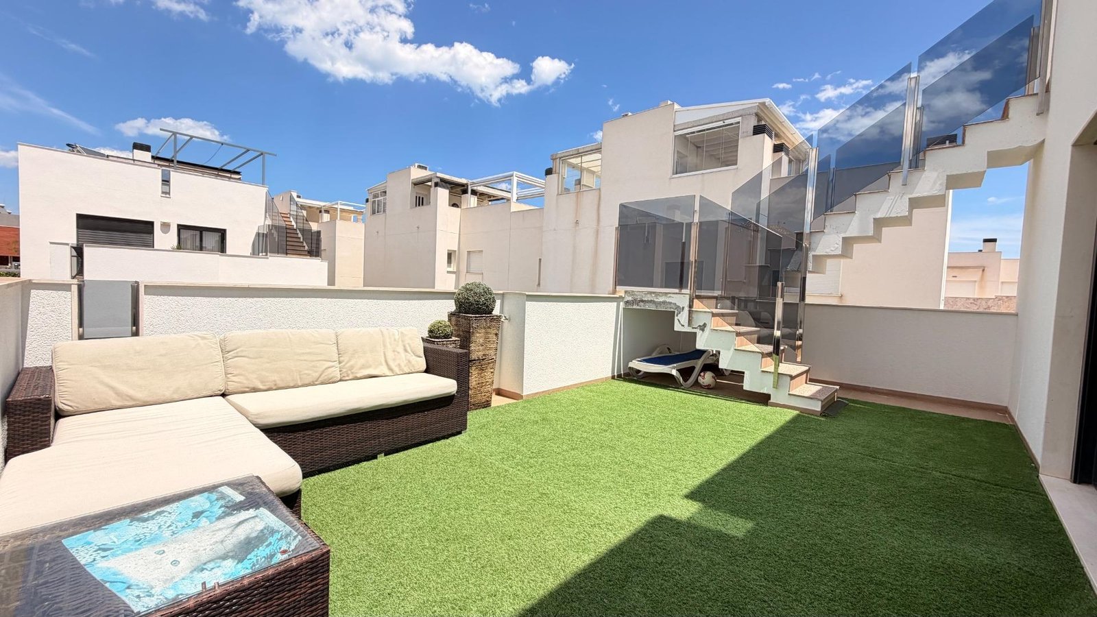 5 Bedroom 3 Bathroom Villa in Torrevieja - Caza De Casa