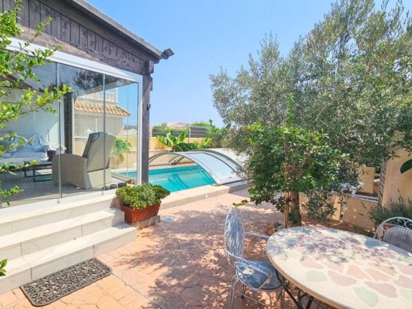 3 Bedroom 3 Bathroom Villa in Orihuela Costa - Caza De Casa