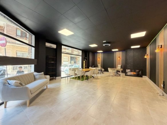 2 Bedroom 1 Bathroom Commercial in Torrevieja - Caza De Casa