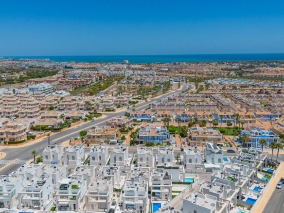 3 Bedroom 3 Bathroom Villa in Orihuela Costa - Caza De Casa