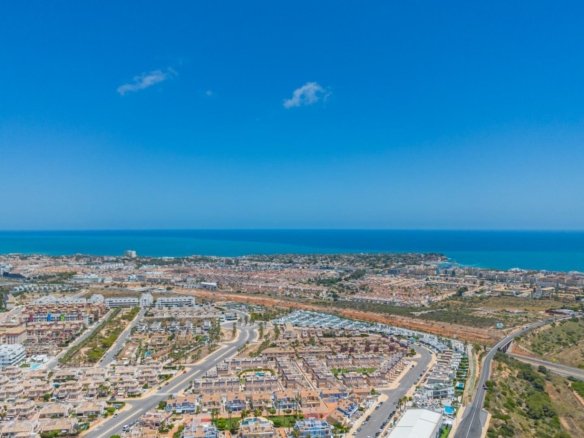 3 Bedroom 3 Bathroom Villa in Orihuela Costa - Caza De Casa