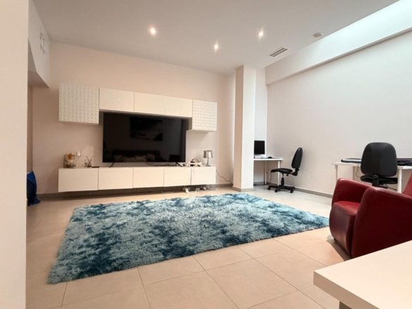 5 Bedroom 3 Bathroom Villa in Torrevieja - Caza De Casa