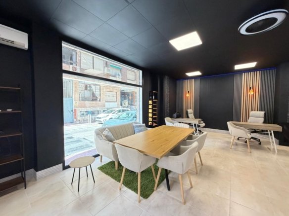 2 Bedroom 1 Bathroom Commercial in Torrevieja - Caza De Casa