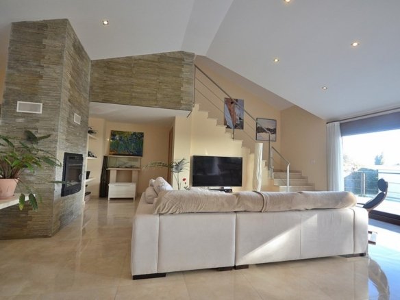 5 Bedroom 5 Bathroom Villa in Albacete - Caza De Casa