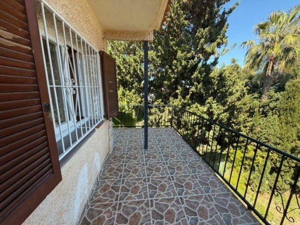 4 Bedroom 2 Bathroom Villa in Torrevieja - Caza De Casa