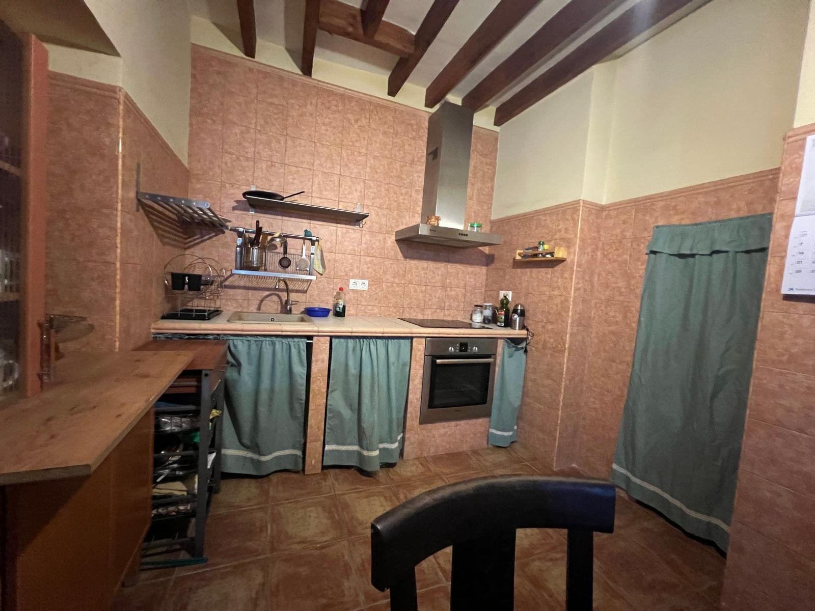 5 Bedroom 2 Bathroom Town House in Pinoso - Caza De Casa