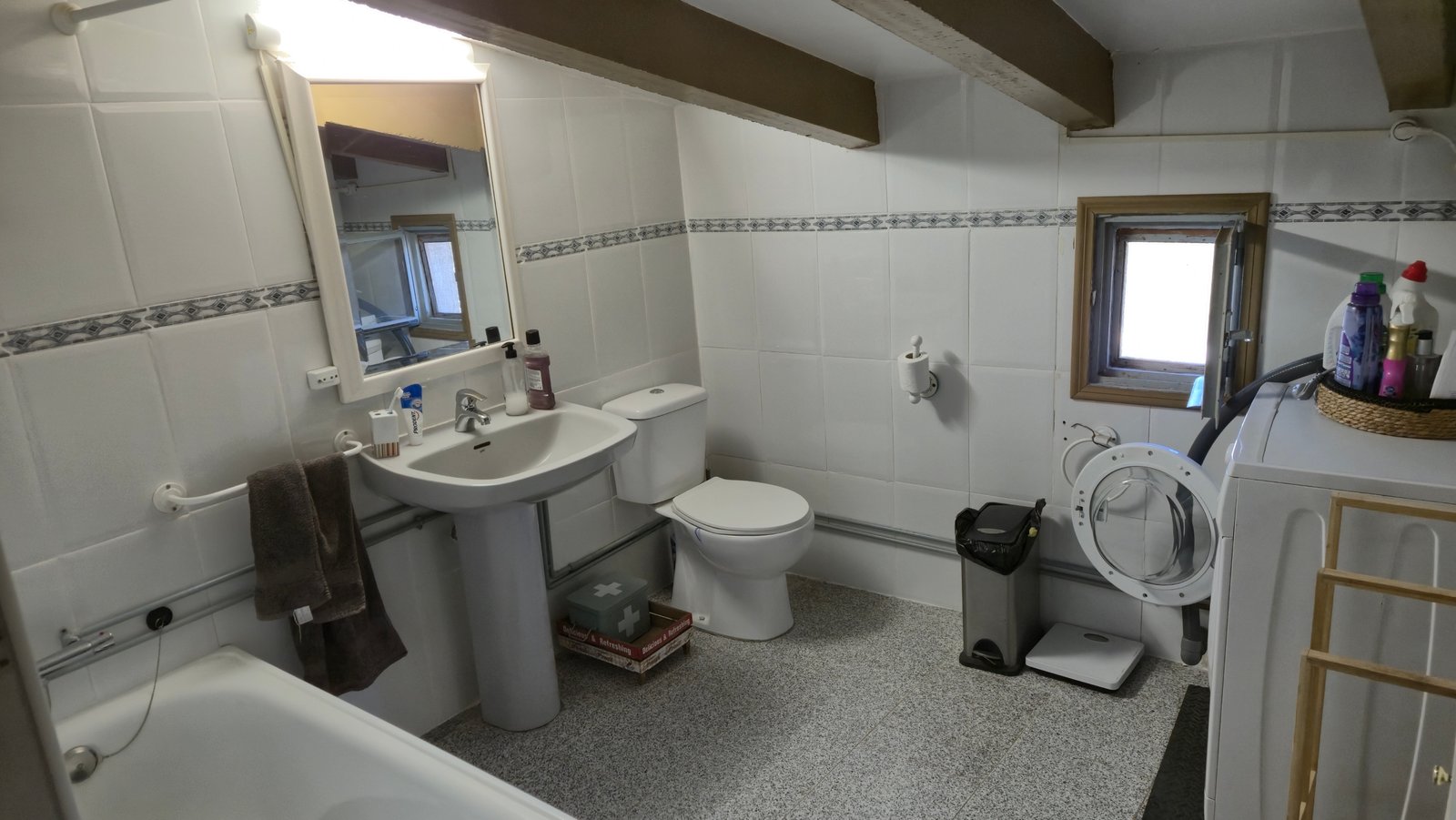 4 Bedroom 1 Bathroom Country House in Almansa - Caza De Casa