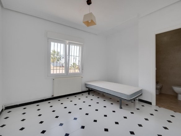 3 Bedroom 3 Bathroom Villa in Torrevieja - Caza De Casa