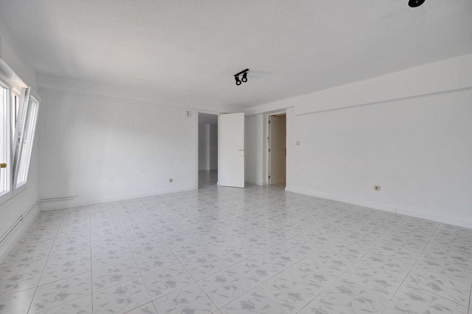 41-23 3 Bedroom 3 Bathroom Villa in Torrevieja - Caza De Casa