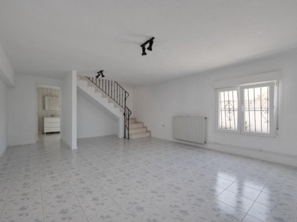 3 Bedroom 3 Bathroom Villa in Torrevieja - Caza De Casa
