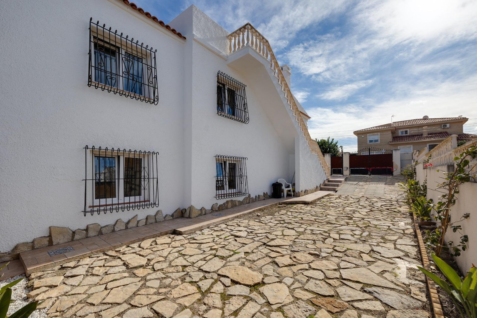 41-35 3 Bedroom 3 Bathroom Villa in Torrevieja - Caza De Casa