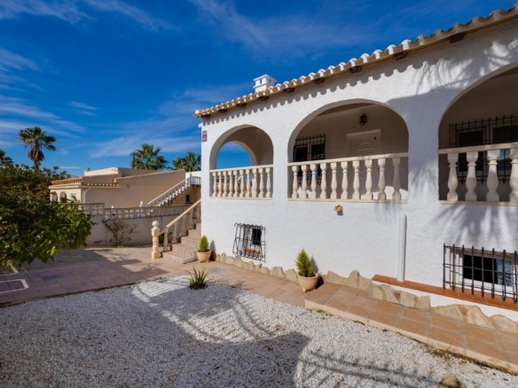 3 Bedroom 3 Bathroom Villa in Torrevieja - Caza De Casa