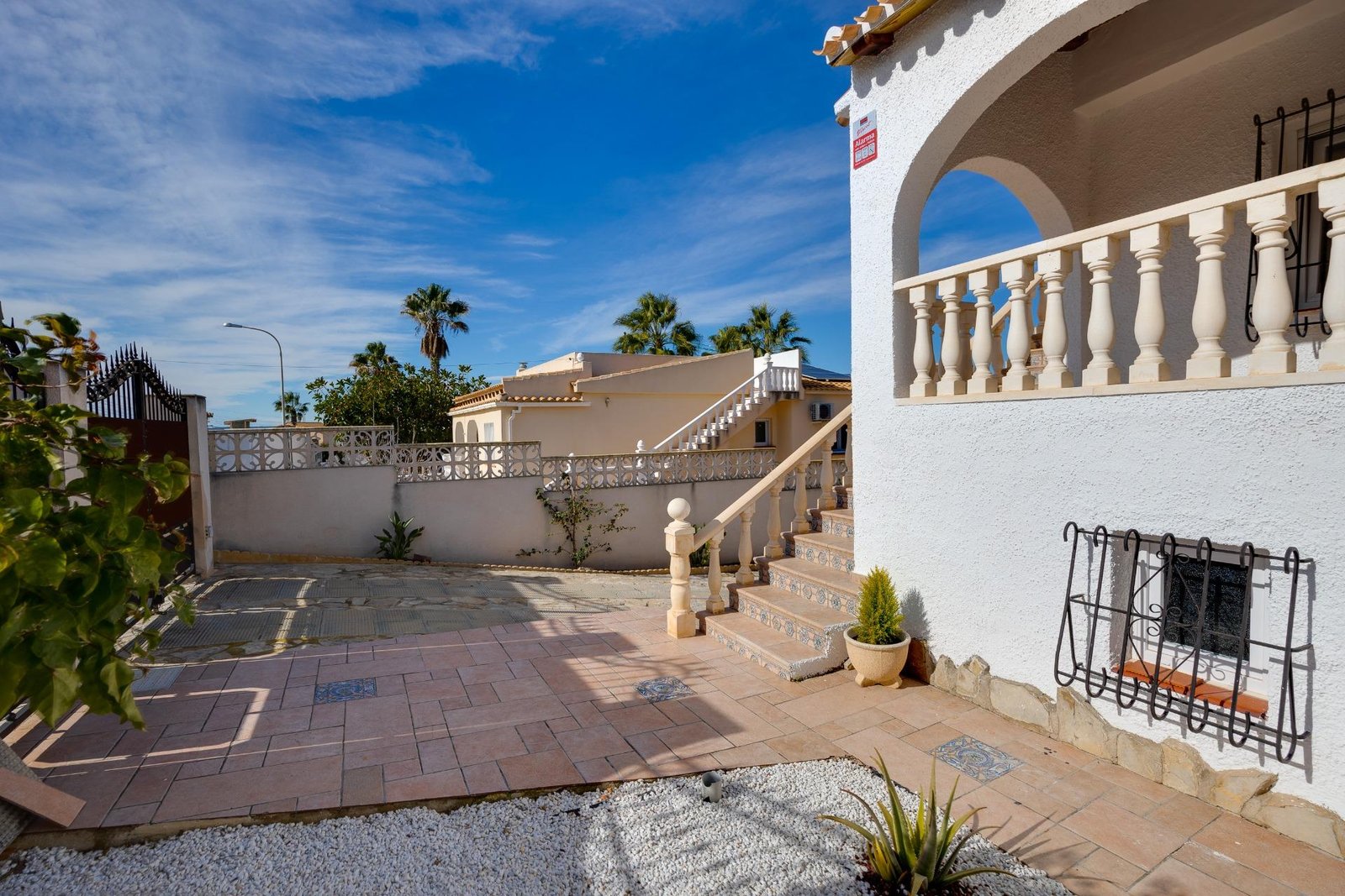 41-38 3 Bedroom 3 Bathroom Villa in Torrevieja - Caza De Casa