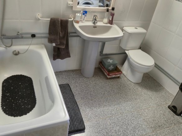 4 Bedroom 1 Bathroom Country House in Almansa - Caza De Casa