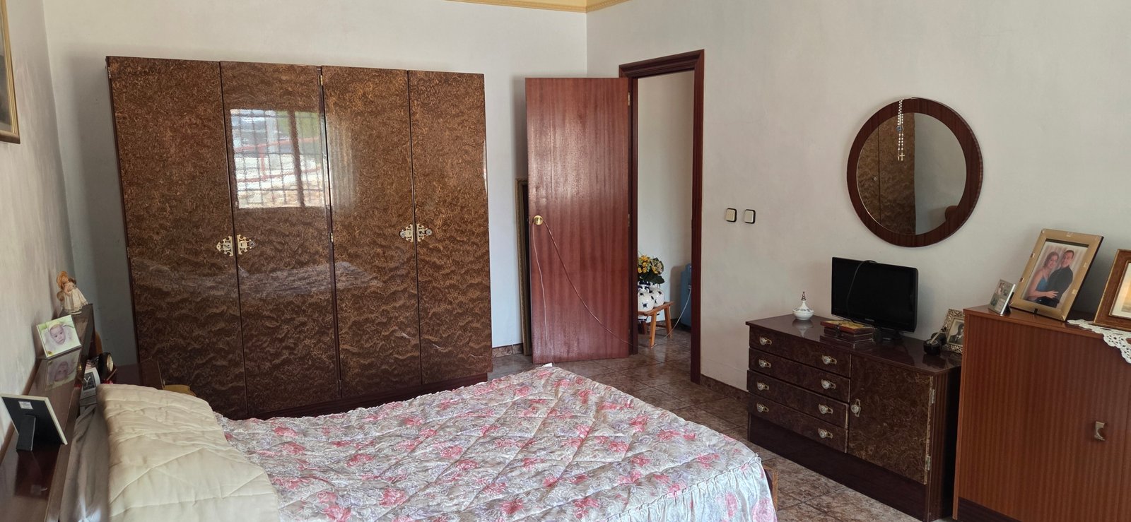 6 Bedroom 2 Bathroom Country House in Pinoso - Caza De Casa