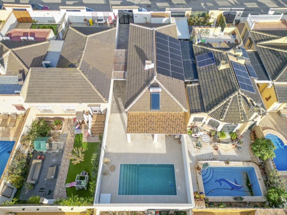 3 Bedroom 2 Bathroom Villa in Torrevieja - Caza De Casa