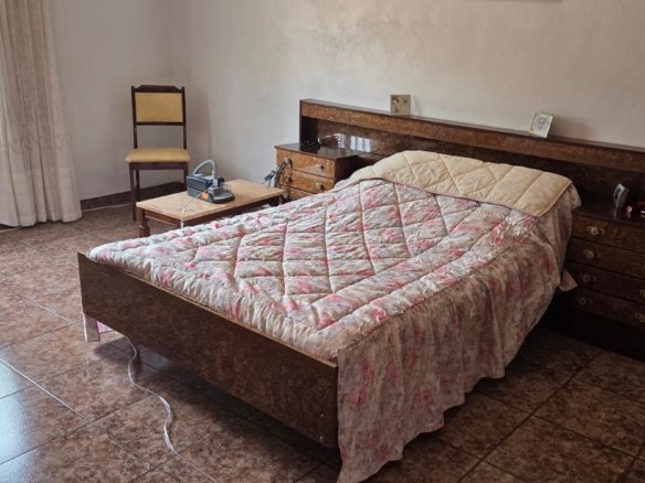 6 Bedroom 2 Bathroom Country House in Pinoso - Caza De Casa