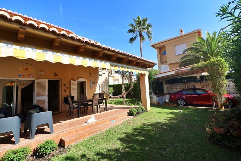 3 Bedroom 2 Bathroom Villa in Oliva - Caza De Casa
