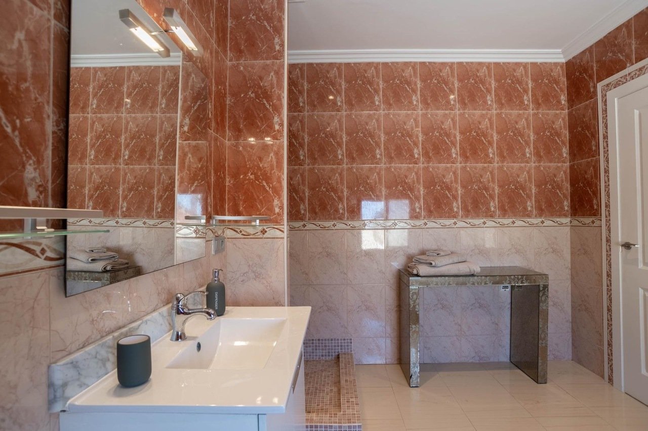 43db9aad-c8a6-4c82-adf0-bc960c897e85_xlarge 4 Bedroom 3 Bathroom Villa in San Miguel de Salinas - Caza De Casa