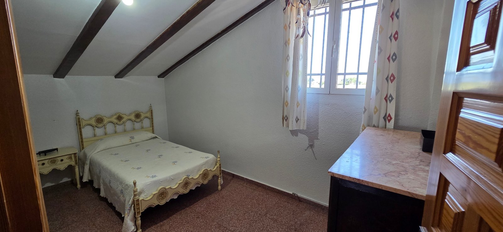 6 Bedroom 3 Bathroom Country House in Yecla - Caza De Casa