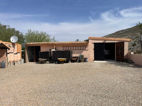4 Bedroom 1 Bathroom Country House in Cartagena - Caza De Casa