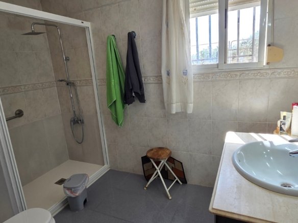 6 Bedroom 3 Bathroom Country House in Yecla - Caza De Casa