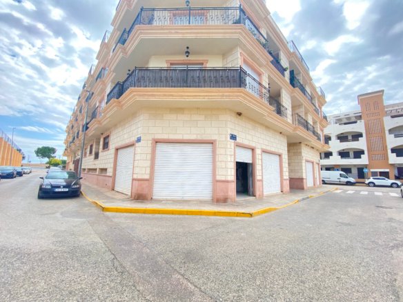 1 Bed 1 Bath Commercial in Formentera del Segura - Caza De Casa