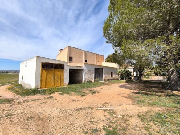 7 Bedroom 2 Bathroom Country House in Yecla - Caza De Casa