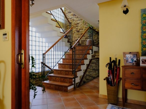 4 Bedroom 2 Bathroom Country House in Orihuela - Caza De Casa