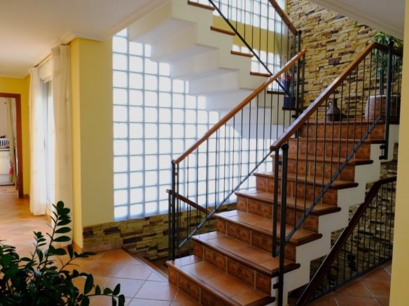 4 Bedroom 2 Bathroom Country House in Orihuela - Caza De Casa