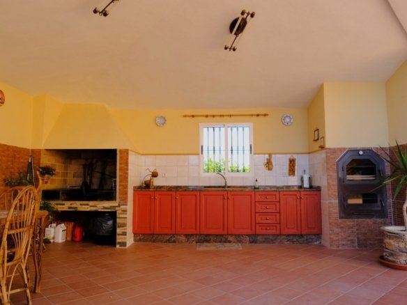 4 Bedroom 2 Bathroom Country House in Orihuela - Caza De Casa