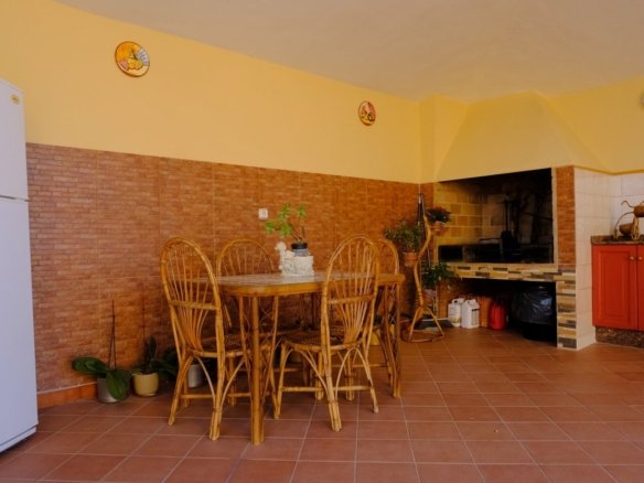 4 Bedroom 2 Bathroom Country House in Orihuela - Caza De Casa