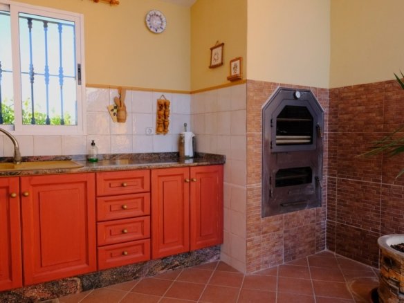 4 Bedroom 2 Bathroom Country House in Orihuela - Caza De Casa
