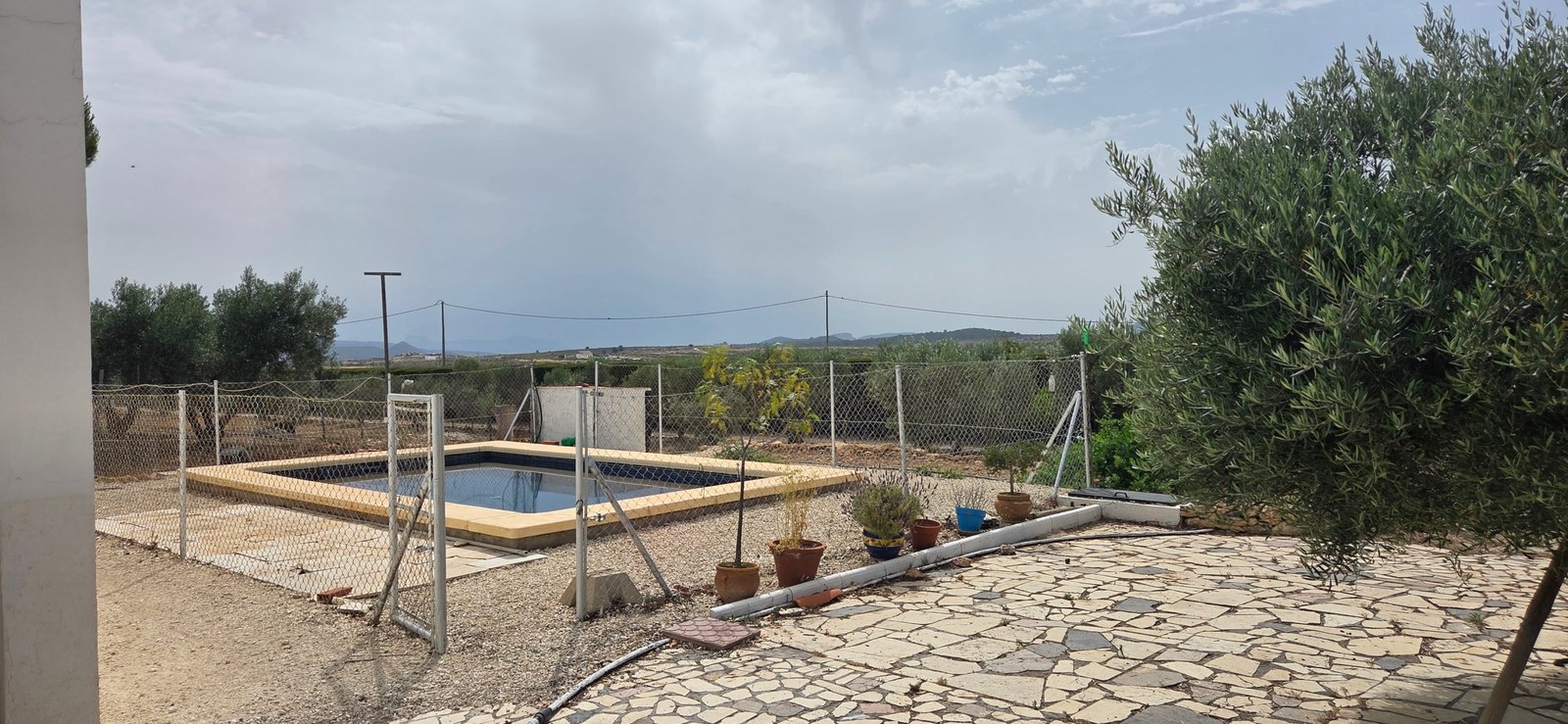 6 Bedroom 2 Bathroom Country House in Pinoso - Caza De Casa