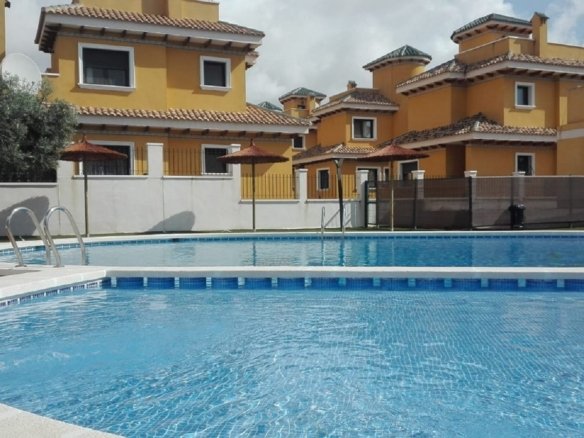 5 Bed 3 Bath Villa in Ciudad Quesada - Caza De Casa