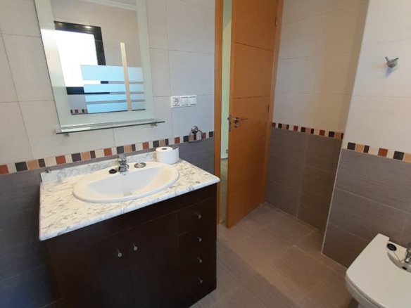 5 Bed 3 Bath Villa in Ciudad Quesada - Caza De Casa
