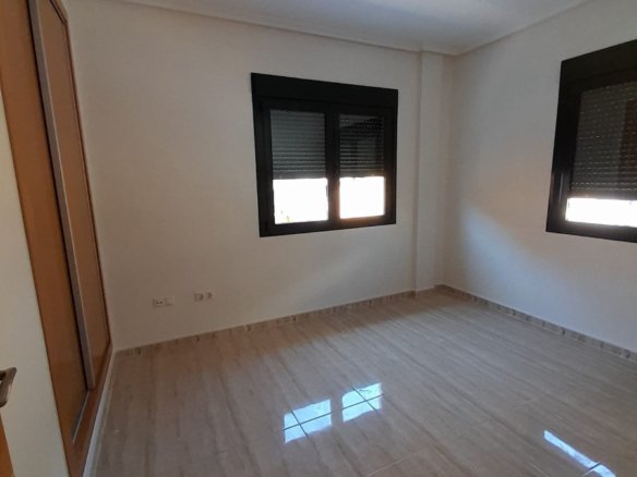 5 Bed 3 Bath Villa in Ciudad Quesada - Caza De Casa