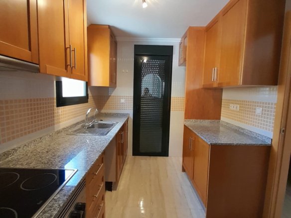 5 Bed 3 Bath Villa in Ciudad Quesada - Caza De Casa