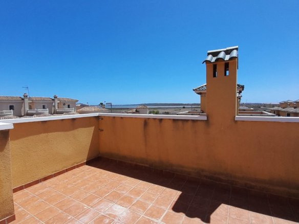 5 Bed 3 Bath Villa in Ciudad Quesada - Caza De Casa