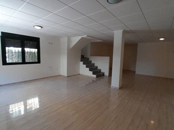 5 Bed 3 Bath Villa in Ciudad Quesada - Caza De Casa