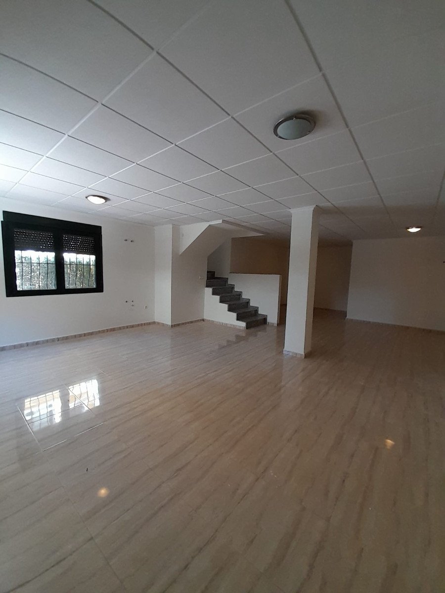 5 Bed 3 Bath Villa in Ciudad Quesada - Caza De Casa