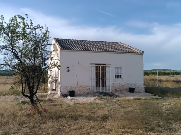 2 Bed 1 Bath Finca in Yecla - Caza De Casa