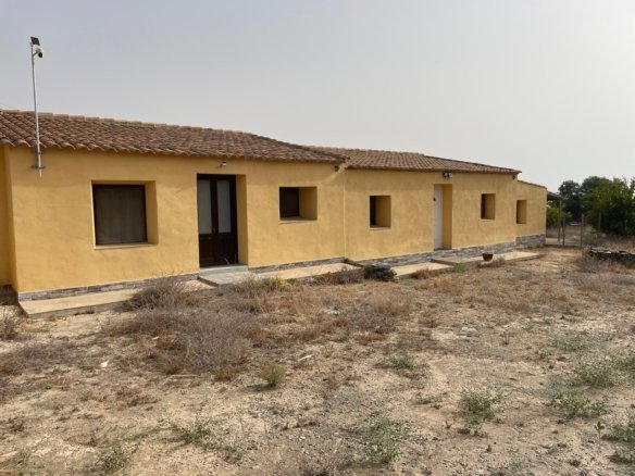 6 Bed 2 Bath Country House in La Pinilla - Caza De Casa
