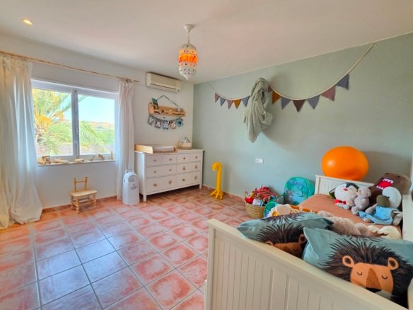 6 Bed 3 Bath Country House in Elche - Caza De Casa