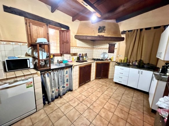 4 Bed 1 Bath Country House in Pinoso - Caza De Casa