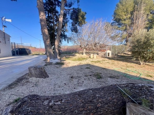 4 Bedroom 1 Bathroom Country House in Jumilla - Caza De Casa