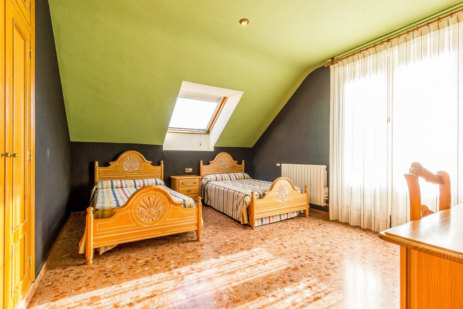 7 Bedroom 3 Bathroom Villa in Yecla - Caza De Casa