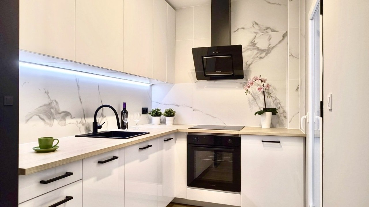 3 Bed 2 Bath Town House in Los Altos - Caza De Casa