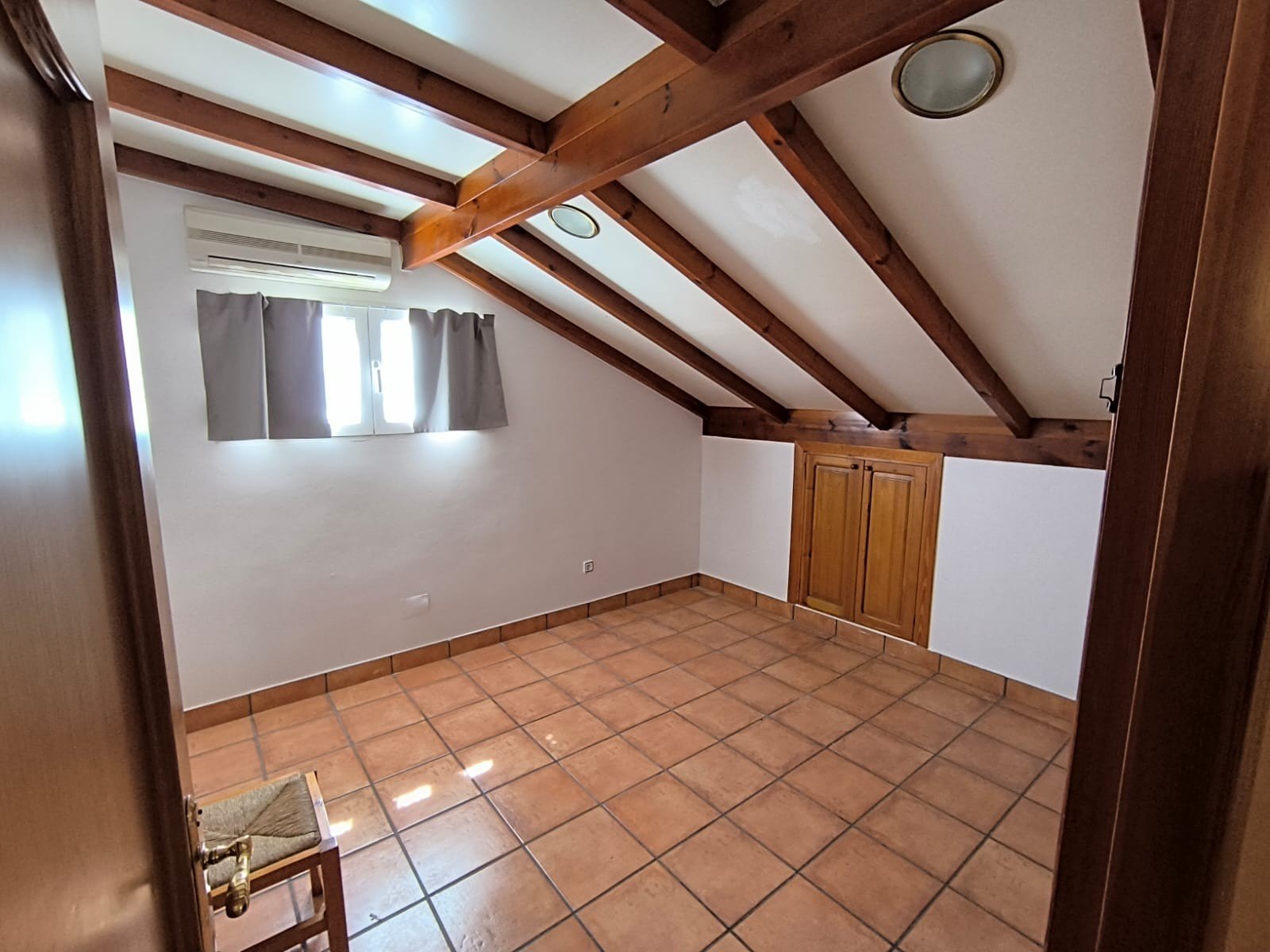 5 Bedroom 2 Bathroom Villa in Yecla - Caza De Casa