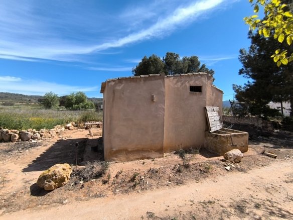 3 Bedroom 1 Bathroom Country House in Yecla - Caza De Casa